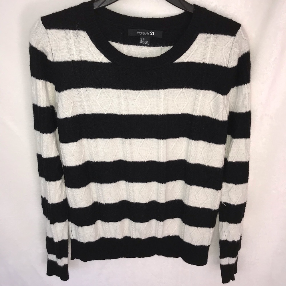 FOREVER 21 sweater